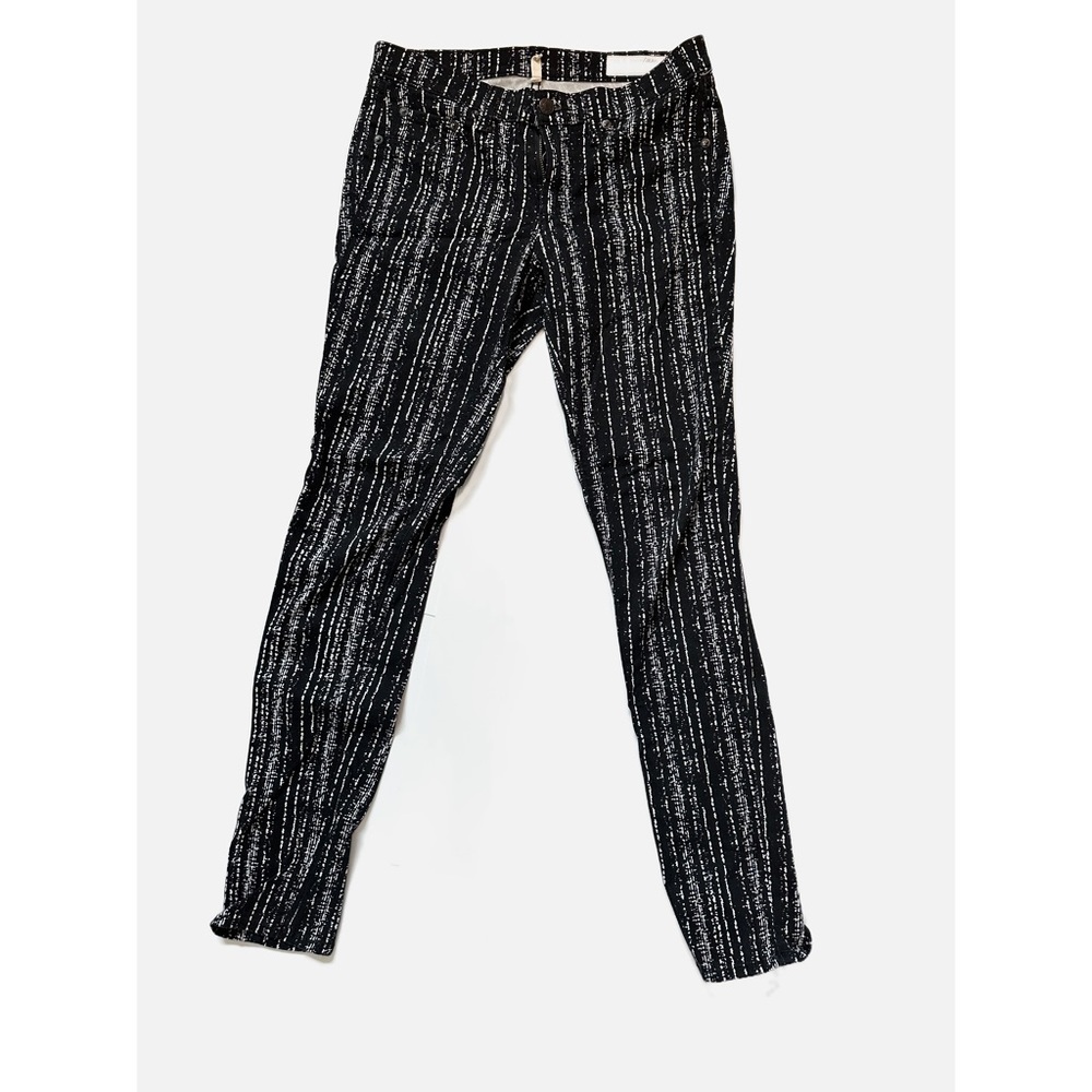 Rag AND BONE  black and white verticals striped Jean leggings in size 27.